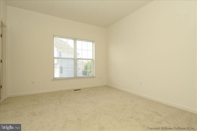 Building Photo - 52 Golden Ash Way