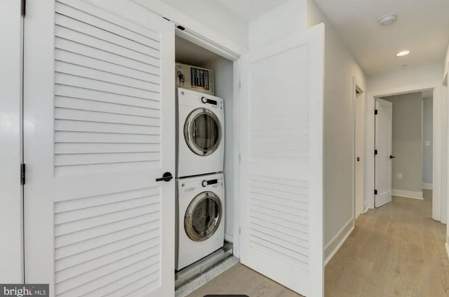 Building Photo - 3018-3012 12th St NE