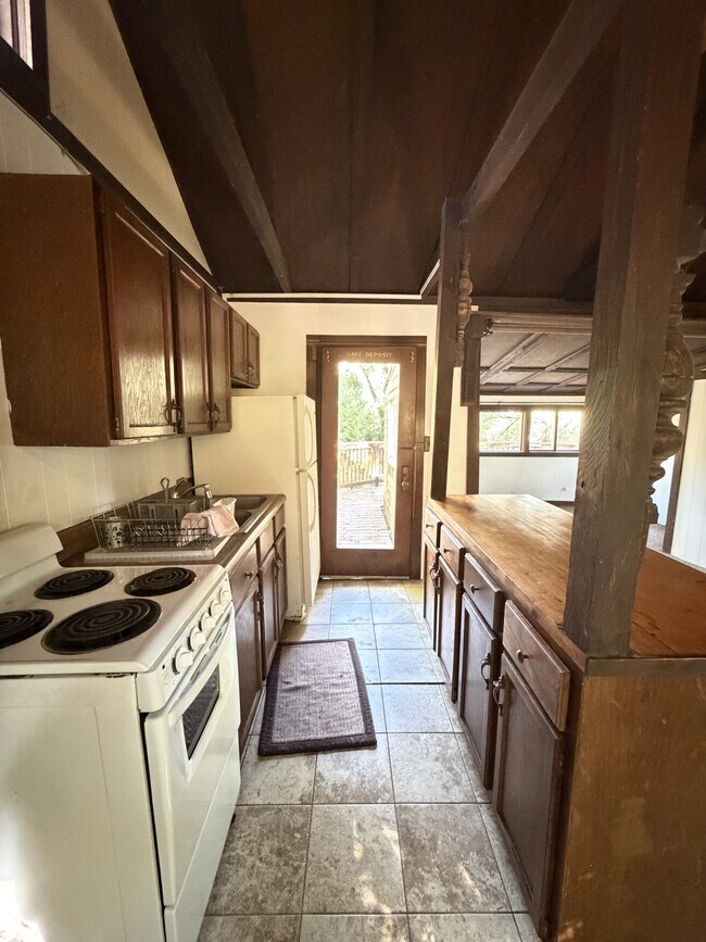 Building Photo - 10521 Graton Rd