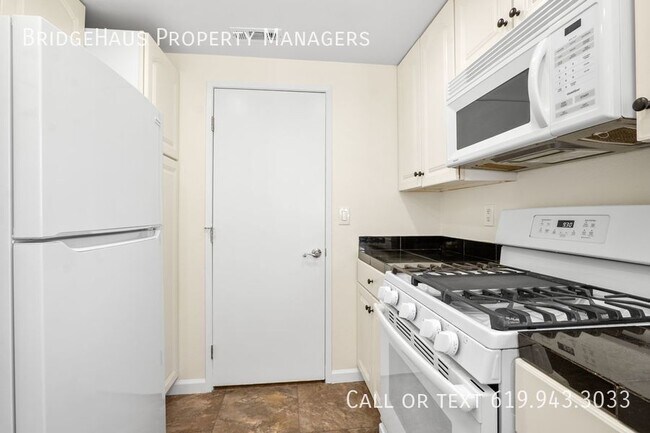 Building Photo - 1087 Shadowridge Dr