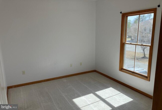 Building Photo - 22571 Chickadee Circle
