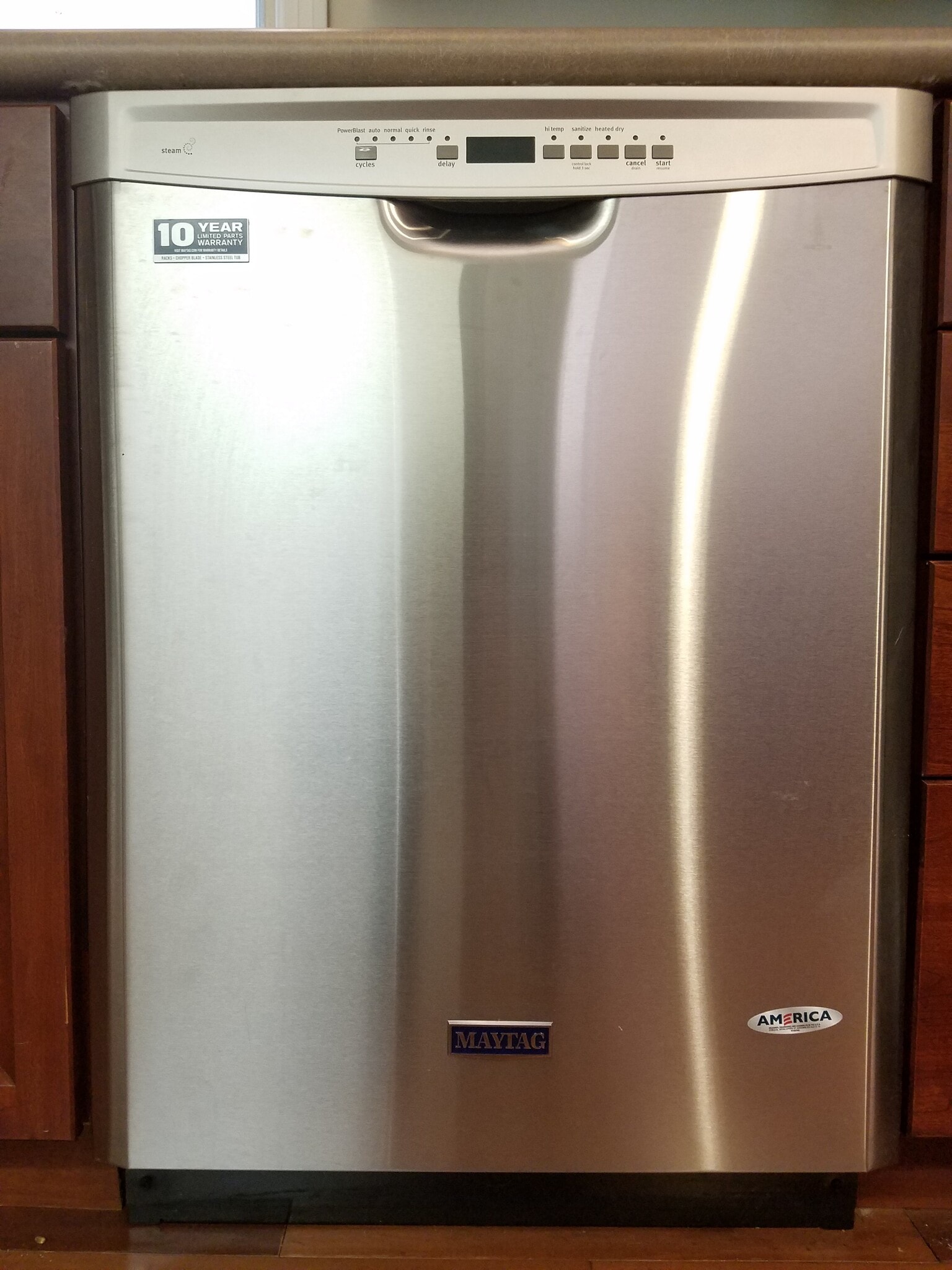 Maytag dishwasher - 665 Harpeth Bend Dr