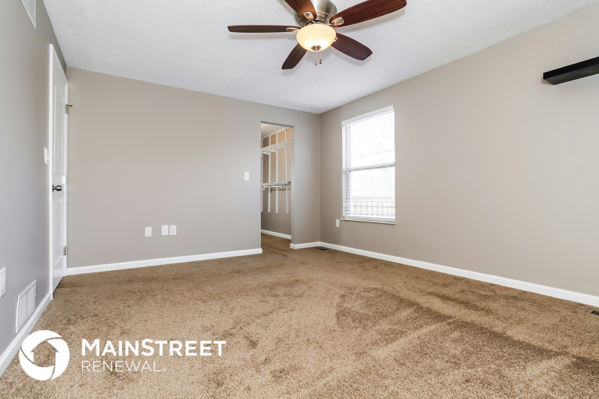Building Photo - 4784 Orangeburg Dr