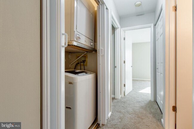 Building Photo - 206 Spring Maiden Ct