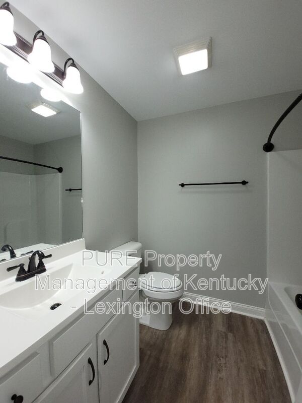Building Photo - 521 Sapphire Dr