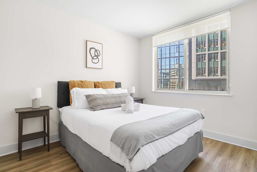 Building Photo - 1221 S Eads St