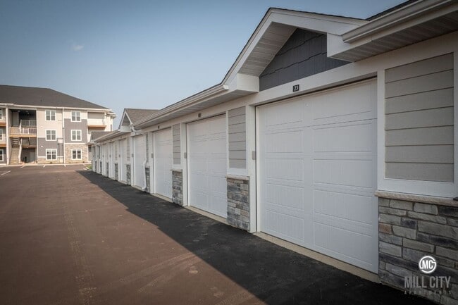 Building Photo - 1619 Doman Dr