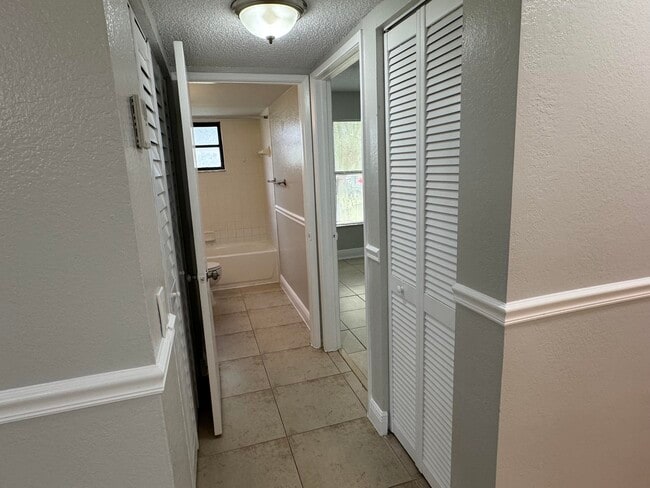 Building Photo - 1601 Windorah Way
