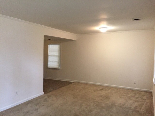 Building Photo - Hidden Enclave of Ranch Style Homes