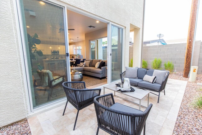 Building Photo - 3726 E Flower St