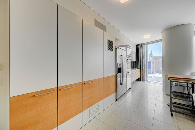Building Photo - Veer Towers 2007W- Strip/City Views from this Stunning Studio 1/ba Residence