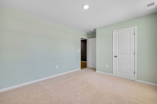 Building Photo - 3 Bedroom Single-Family Home with 2-Car Garage in Glen Allen (23060) – $2,650/mo