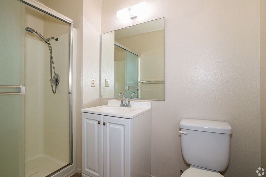 Interior Photo - AMG Townhomes