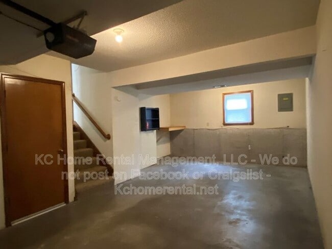 Building Photo - 1416 SE 7th Pl