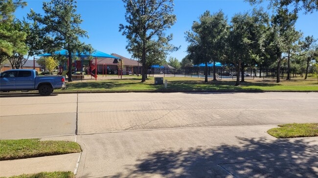 Building Photo - 17906 Castle Heath Ln