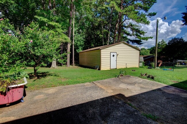 Building Photo - COMING SOON! Your Dream Home Awaits! Gorge...