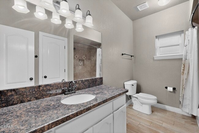 Building Photo - 1365 Desert Canyon Dr