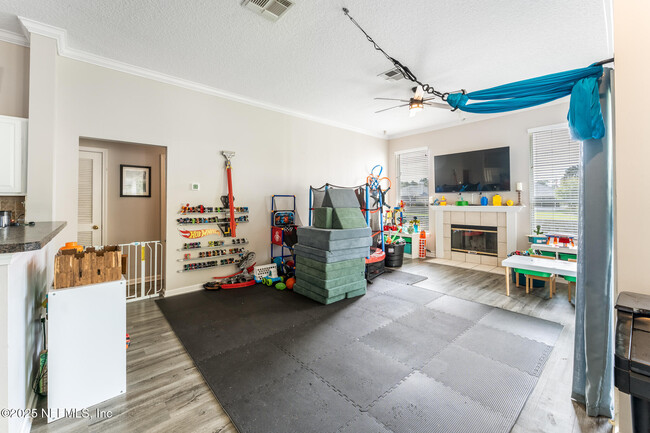 Building Photo - 4956 Grand Lakes Dr N