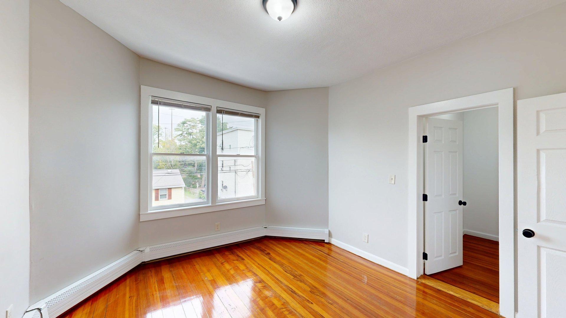 Building Photo - 163 Hichborn St