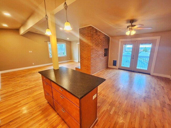 Building Photo - Beautiful 4 Bed 3 Bath Spacious Home in Renton