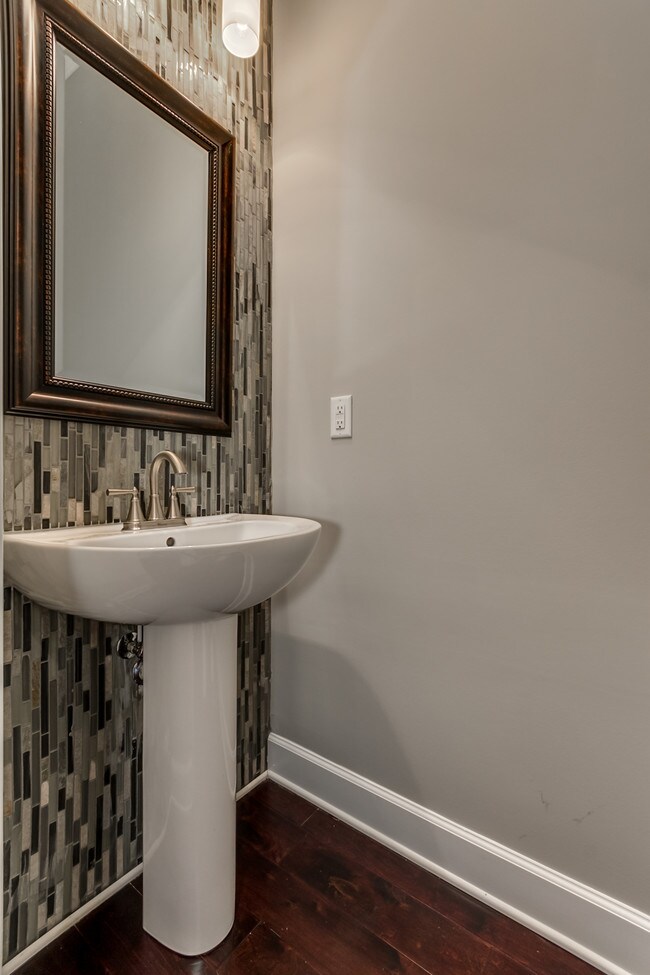 First level 1/2 bath - 818 Columbiana Rd