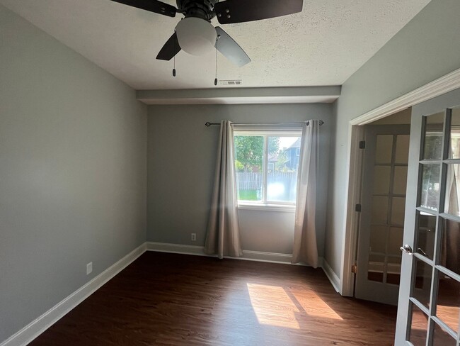 Building Photo - Home For Rent Papillion