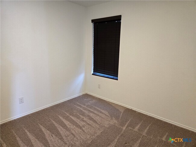 Building Photo - 200 Pacific Waters