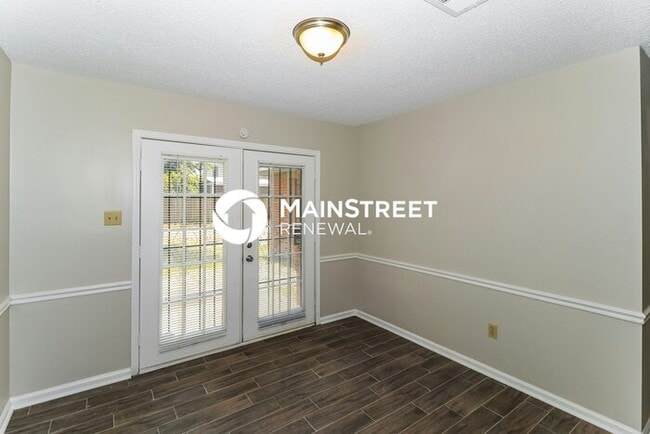 Building Photo - 4 Bedroom Pet-Friendly Home in Cordova, TN with Main Street Renewal