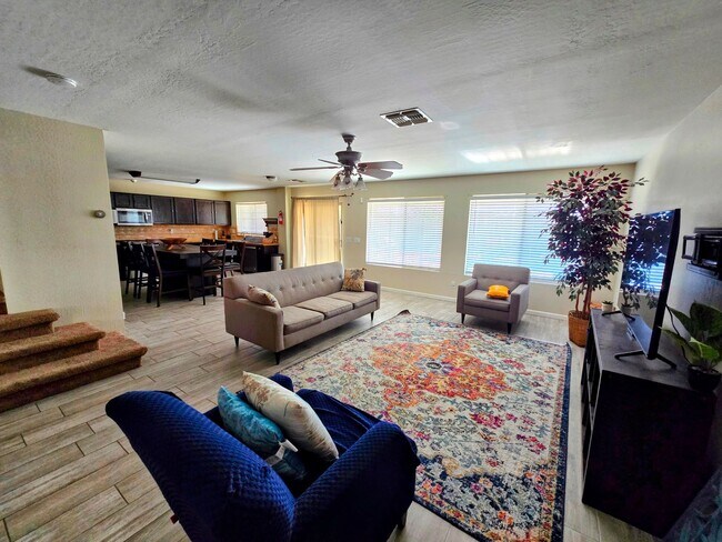 Building Photo - STUNNING 4 Bed, 2.5 Bath Oasis with Pool Your Dream Home Awaits!