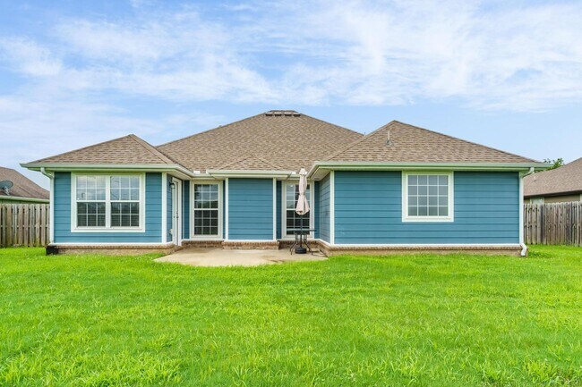 Building Photo - Modern 3-Bed Home in Prime Springdale Loca...