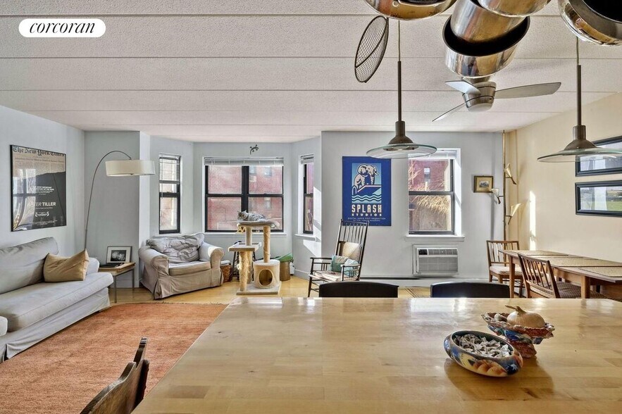 Building Photo - 442 Clermont Ave