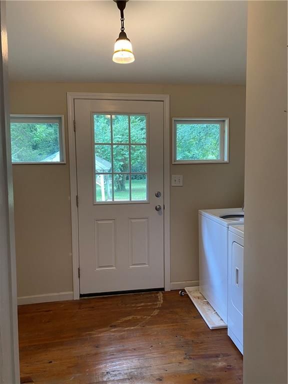 Building Photo - 101 1st Ave NW