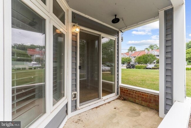 Building Photo - 1134 Lake Heron Dr