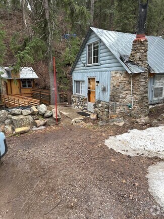 Building Photo - 3162 E Big Pine Canyon Rd