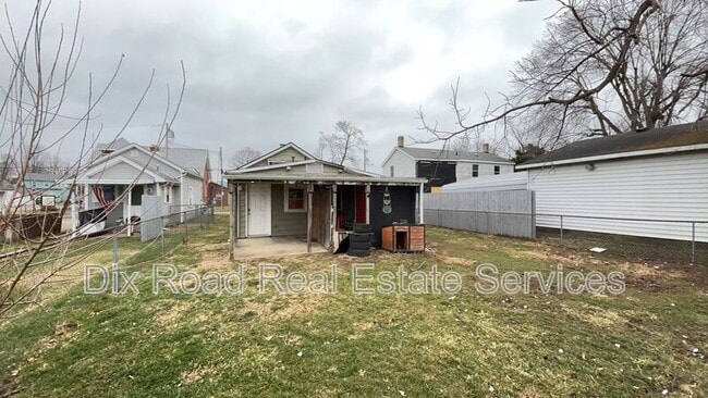 Building Photo - 9-9 E Main St