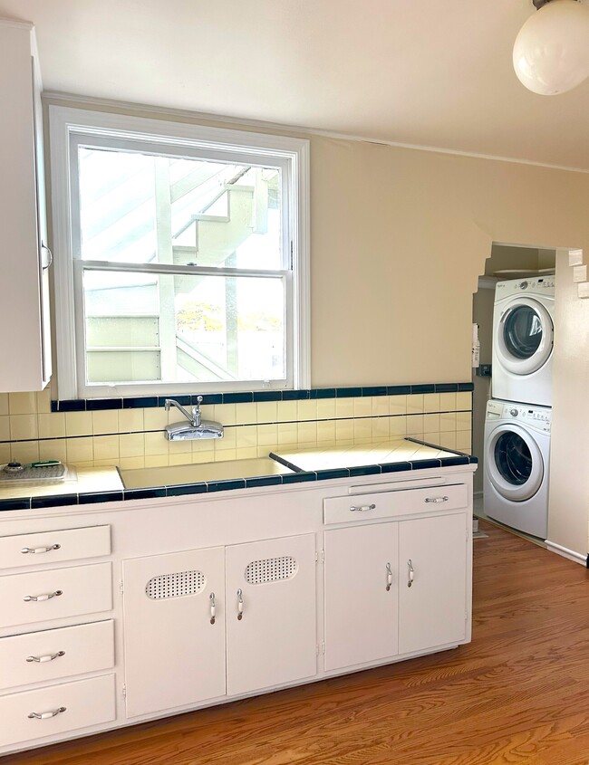 Kitchen - 1224 Willard St