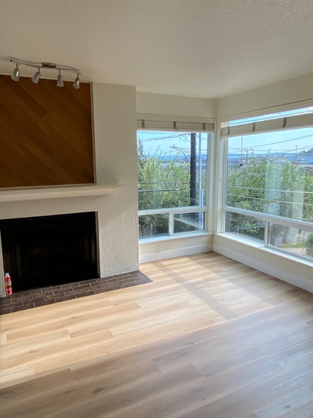 Building Photo - 1404 W Boston St