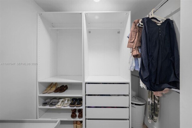 Building Photo - 1025 92nd St