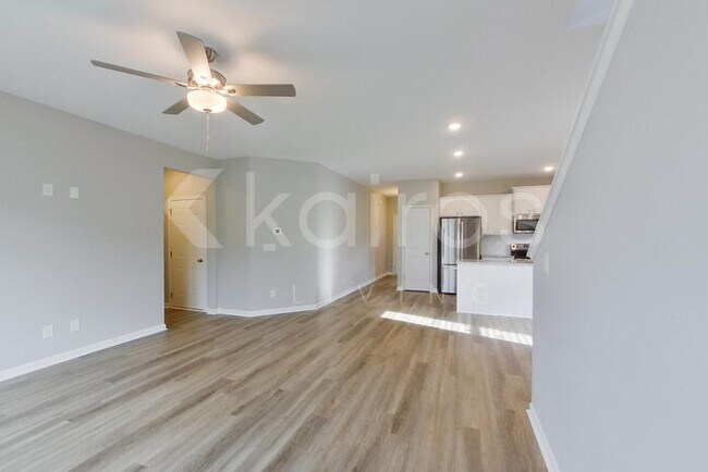 Building Photo - 7321 Foggy River Dr