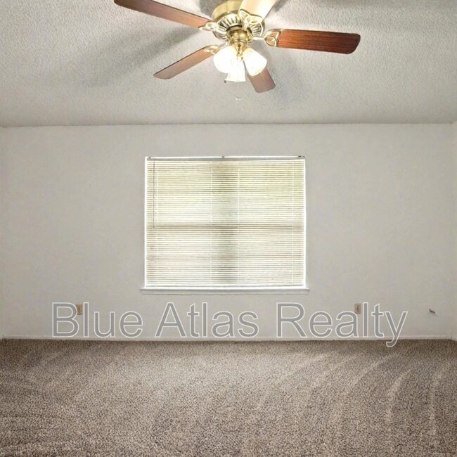 Building Photo - 7016 Lincoln Dr