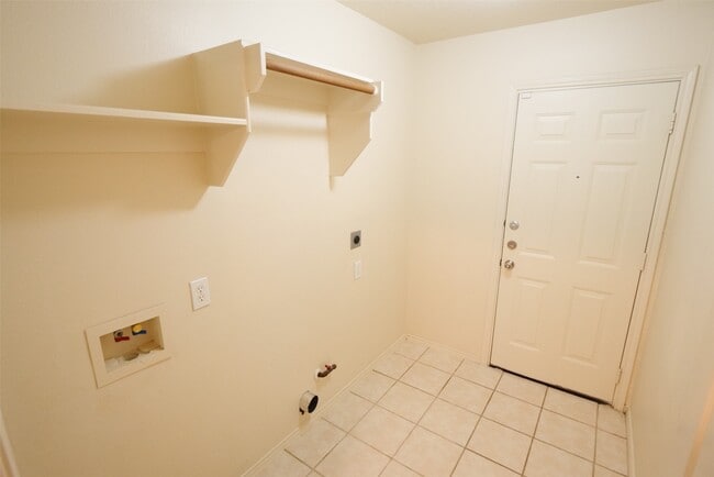 Building Photo - 4814 Dark Canyon Ct