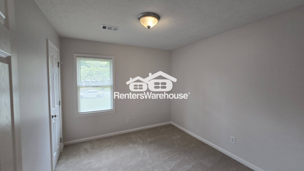 Building Photo - 3437 Stanford Cir