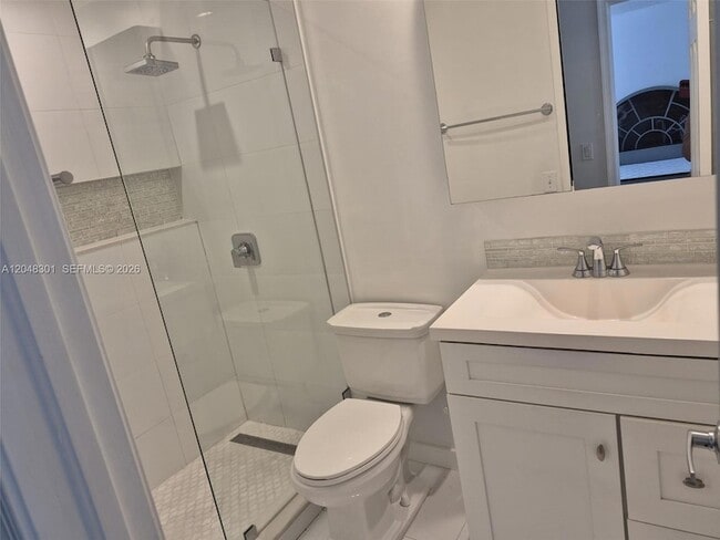 Building Photo - 5820 SW 58th Ct