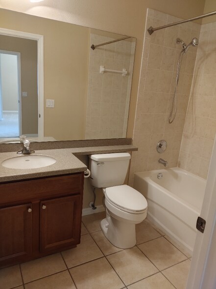 Building Photo - 9441 Myrtle Creek Ln