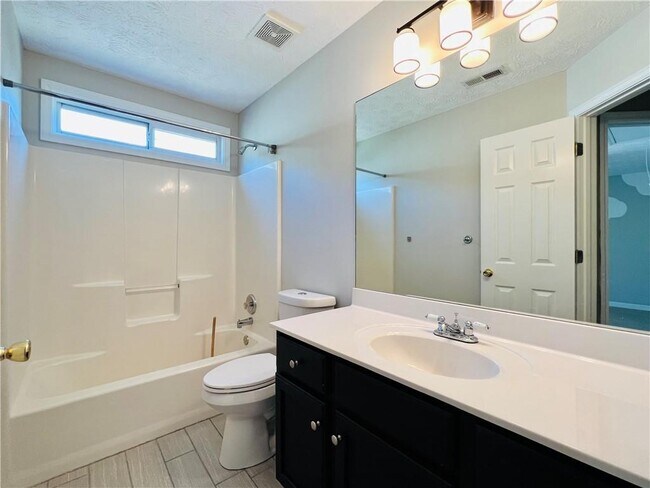 Building Photo - 156 Weatherstone Dr