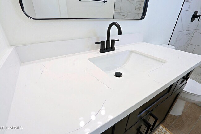 Building Photo - 454 S Pioneer