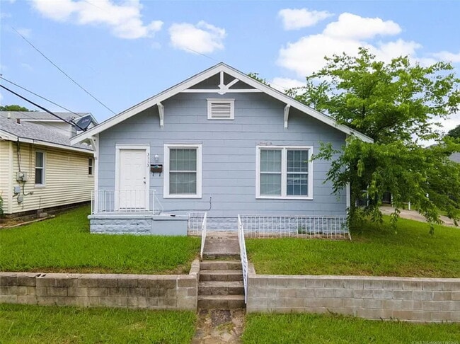 Building Photo - 2 Bedroom / 2 Bath in the heart of Midtown!