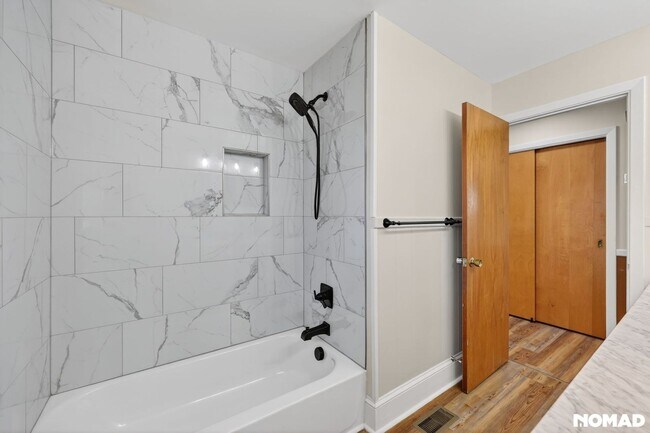 Building Photo - 118 Bobwhite Ln