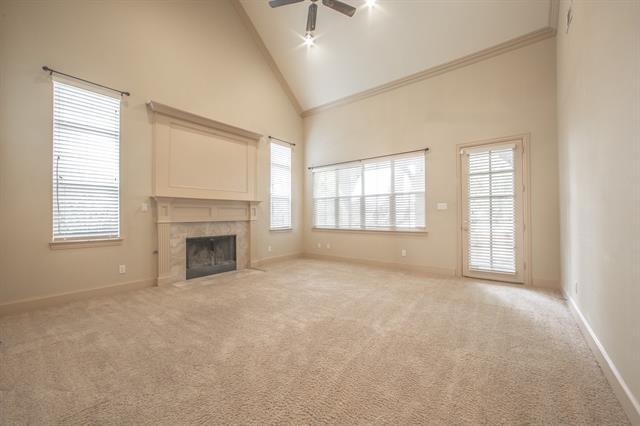 Building Photo - 708 Chapel Hill Ln