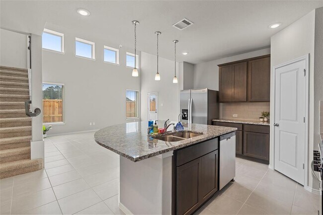 Building Photo - 42433 Quail Vly Ln